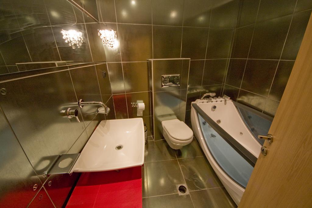 Onar Guesthouse Παλαιός Άγιος Αθανάσιος Εξωτερικό φωτογραφία
